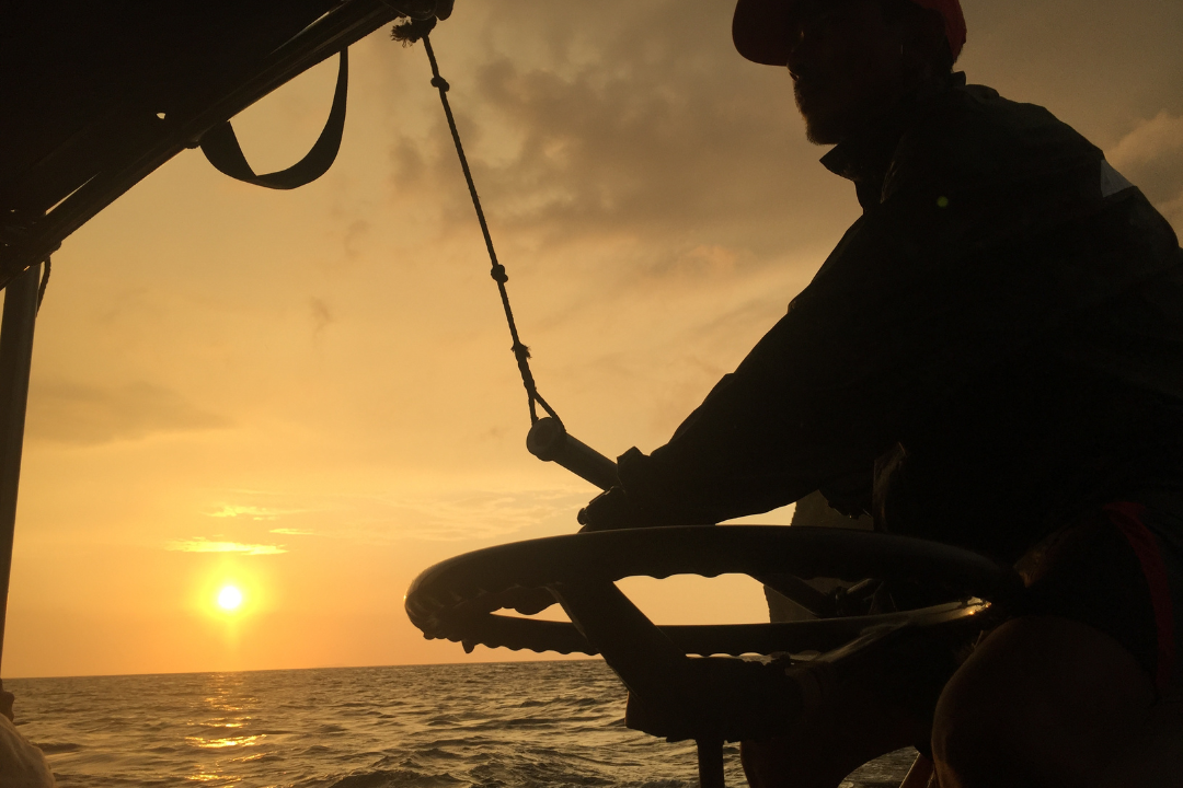 Sunrise Relax Boat Tour