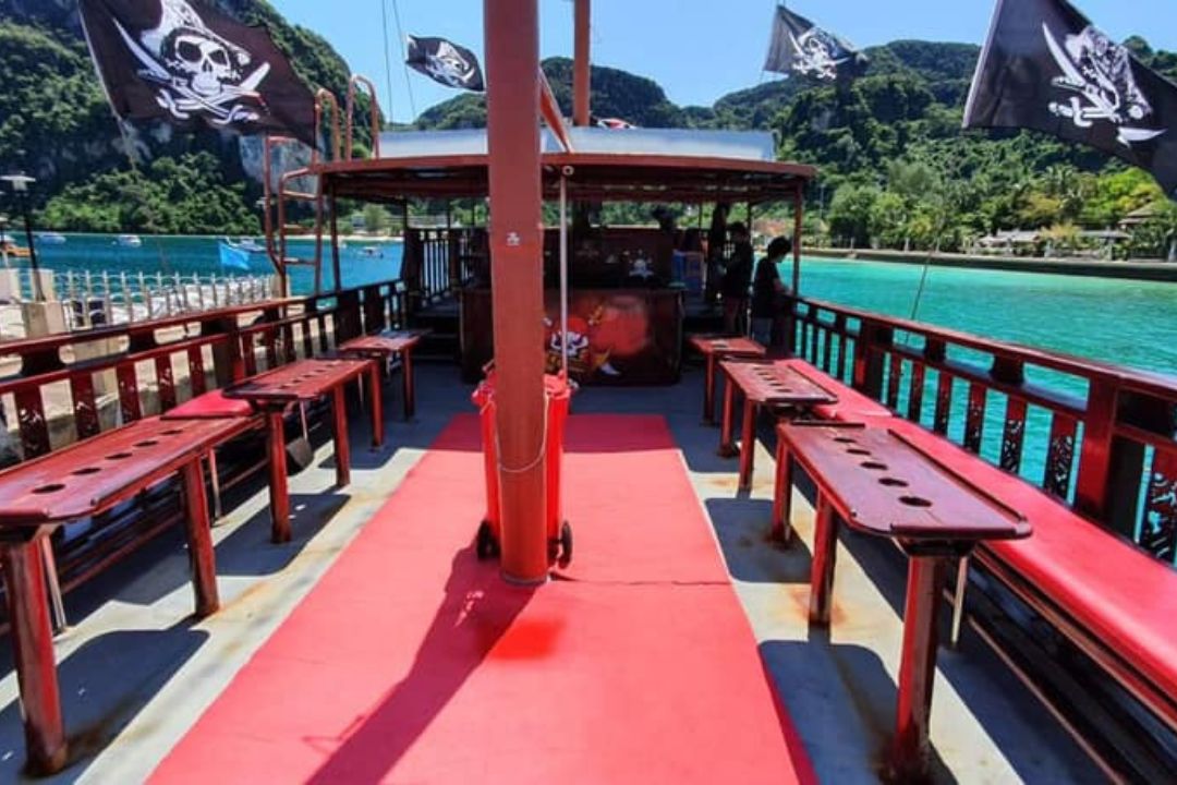 Top deck open plan seating